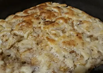 Яблочная шарлотка