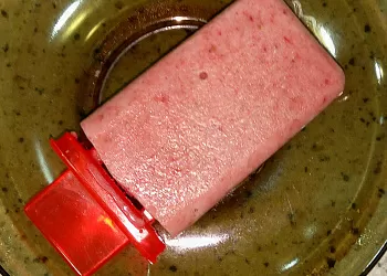 Клубнично-банановое мороженое
