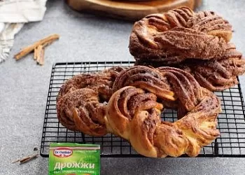 Крендель с корицей
