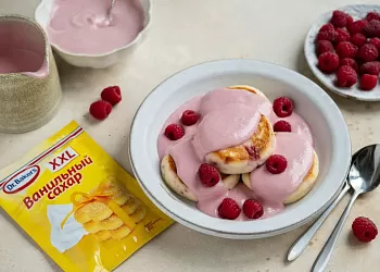 Сырники с малиновым соусом