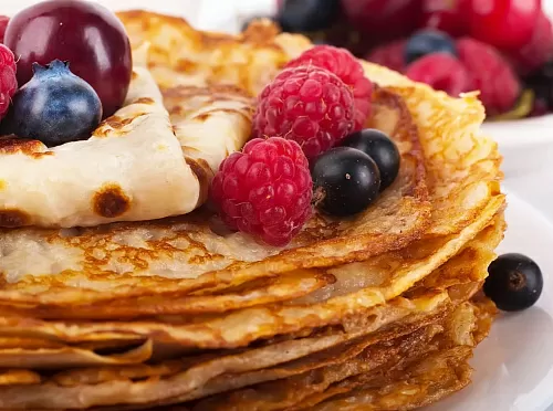 Фото рецепта Тонкие блины на молоке 