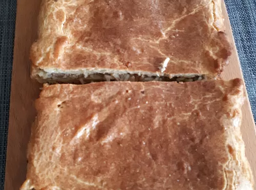 Фото рецепта Пирог с рыбной консервой