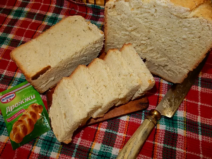 Хлеб с чесноком и петрушкой