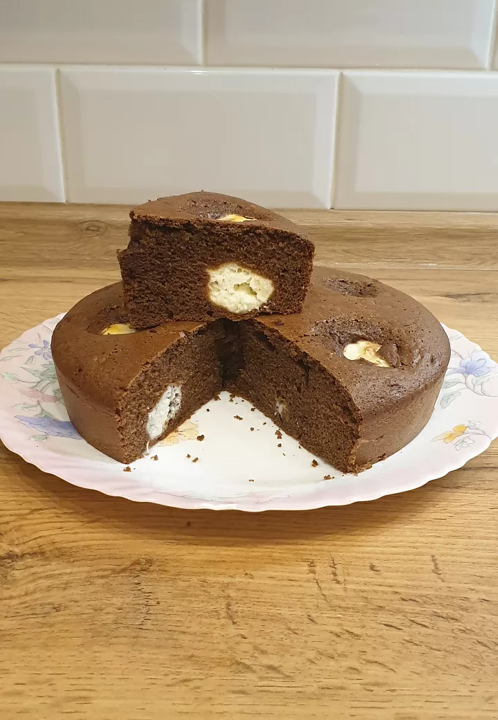 Шоколадный пирог с творожными шариками в мультиварке - простой и вкусный рецепт с пошаговыми фото