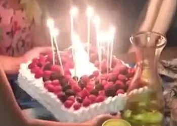 Ягодный торт на скорую руку
