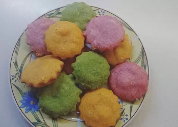 Цветные кексы