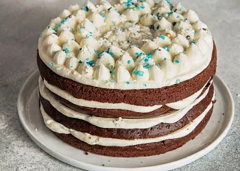 Шоколадный бисквитный торт