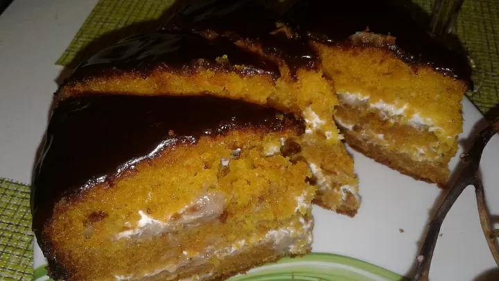 Тыквенный торт с бананово-сметанным кремом