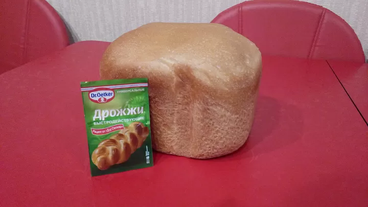 Французский хлеб с хрустящей корочкой в хлебопечке фото