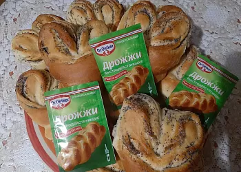 Булочки с джемом,корицей и маком