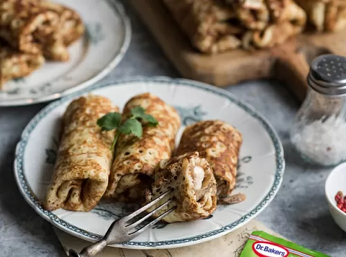 Фото рецепта Дрожжевые блины с курицей и грибами