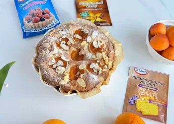 Пирог с ароматными абрикосами