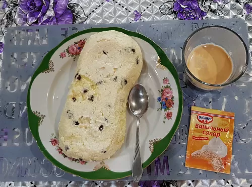 Фото рецепта Запеканка с яблоком и изюмом в микроволновке