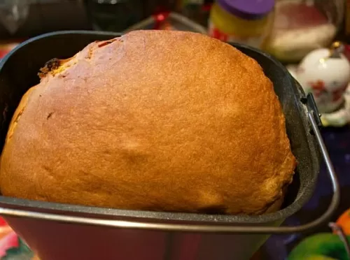 Фото рецепта кулич  с творогом в хлебопечке 