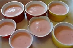 Воздушная клубника со сливками