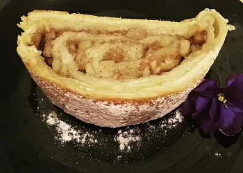 Штрудель яблочный