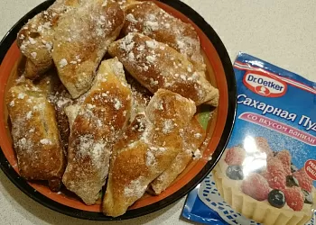 Сладкие домашние пирожки с корицей