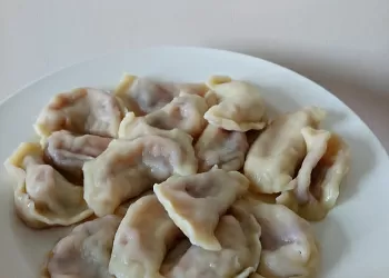 Вареники с творогом и вишней