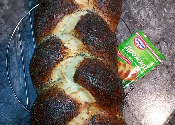 Хала с маком