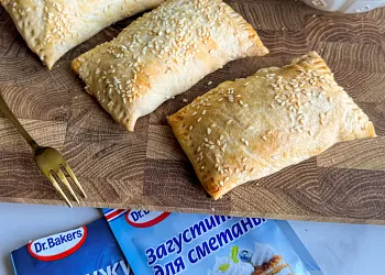 Слойки с ветчиной и сыром