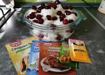 Cinnabon Cake