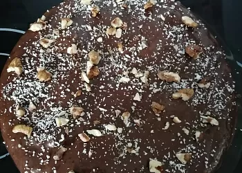 Торт с орешками и кокосом