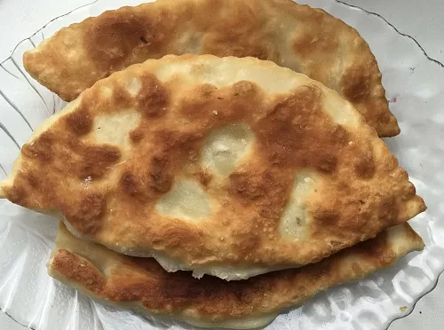 Чебуреки с картофелем и зеленью