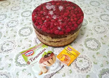Малиновый десерт