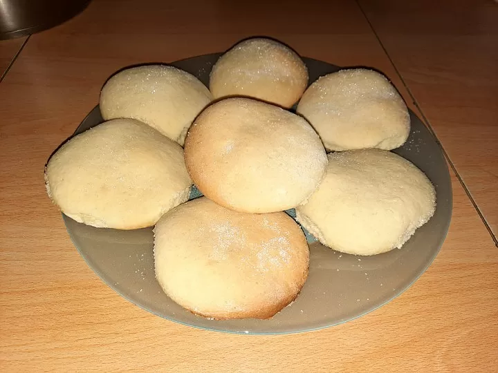 Коржики молочные, сахарные, миндальные — лучшие рецепты для сладкого настроения Коржики молочные, сахарные, миндальные: рецепты коржиков для сладкого настроения