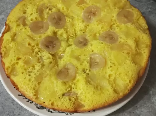 Фото рецепта Бананово-яблочный пирог в мультиварке