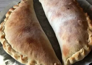 Закрытая пицца Кальцоне