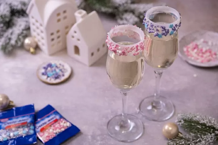 Украшаем бокалы на Новый год