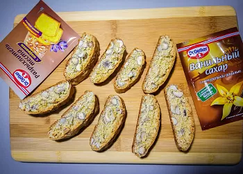 Кантуччи с фундуком и апельсиновой цедрой