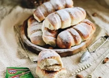 Булочки с миндально-заварным кремом