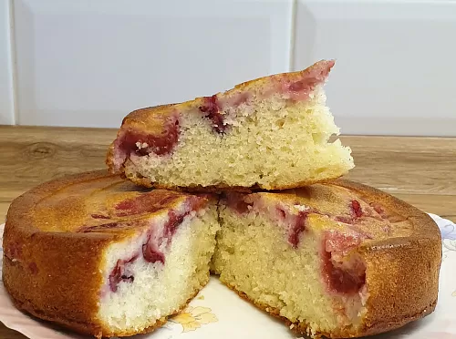 Фото рецепта Быстрый пирог со сливами