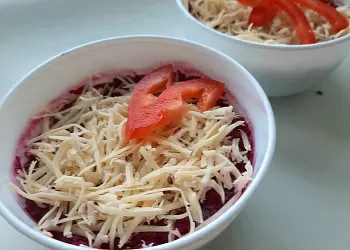 Свёкла под сырной шубой с домашним майонезом