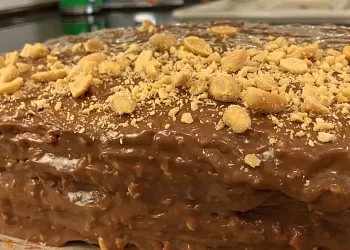 Торт "Сникерс"