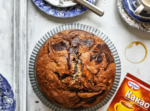 Фото рецепта Пирог &quot;Зебра&quot; с грецким орехом