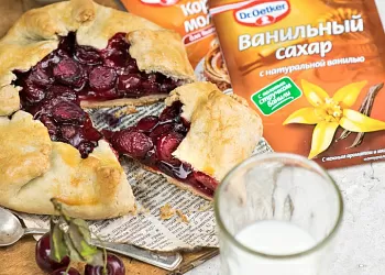 Галета с вишней