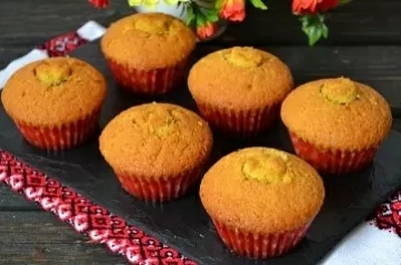 Украинские кексы с черничным вареньем