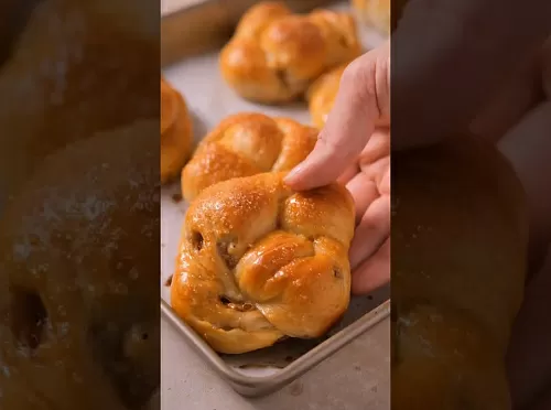 Фото рецепта Булочки с яблоком