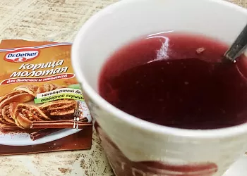 Ягодный морс с корицей