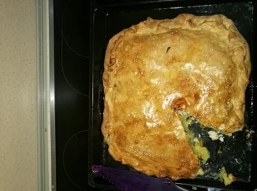 Фото рецепта Курник пикантный, с корейской морковкой 