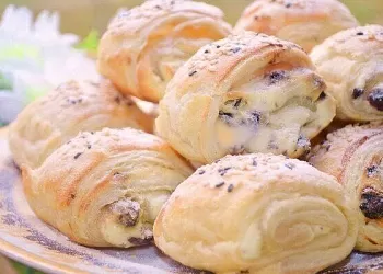 Слоенки с творогом