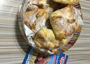 Пирожки слоеные с вареньем