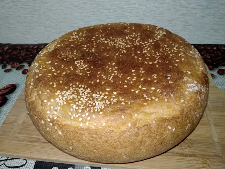 Ароматный белый хлеб с кунжутом  фото