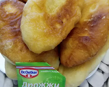 Сочные жареные пирожки с картошкой и грибами