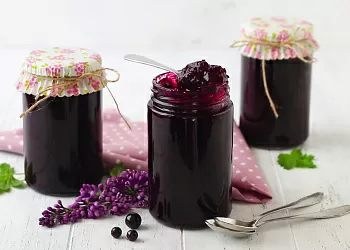 Конфитюр из черной и красной смородины