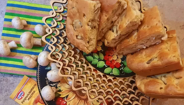 Заливной пирог с курицей и грибами 
