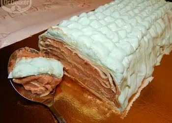 Блинный торт с муссом